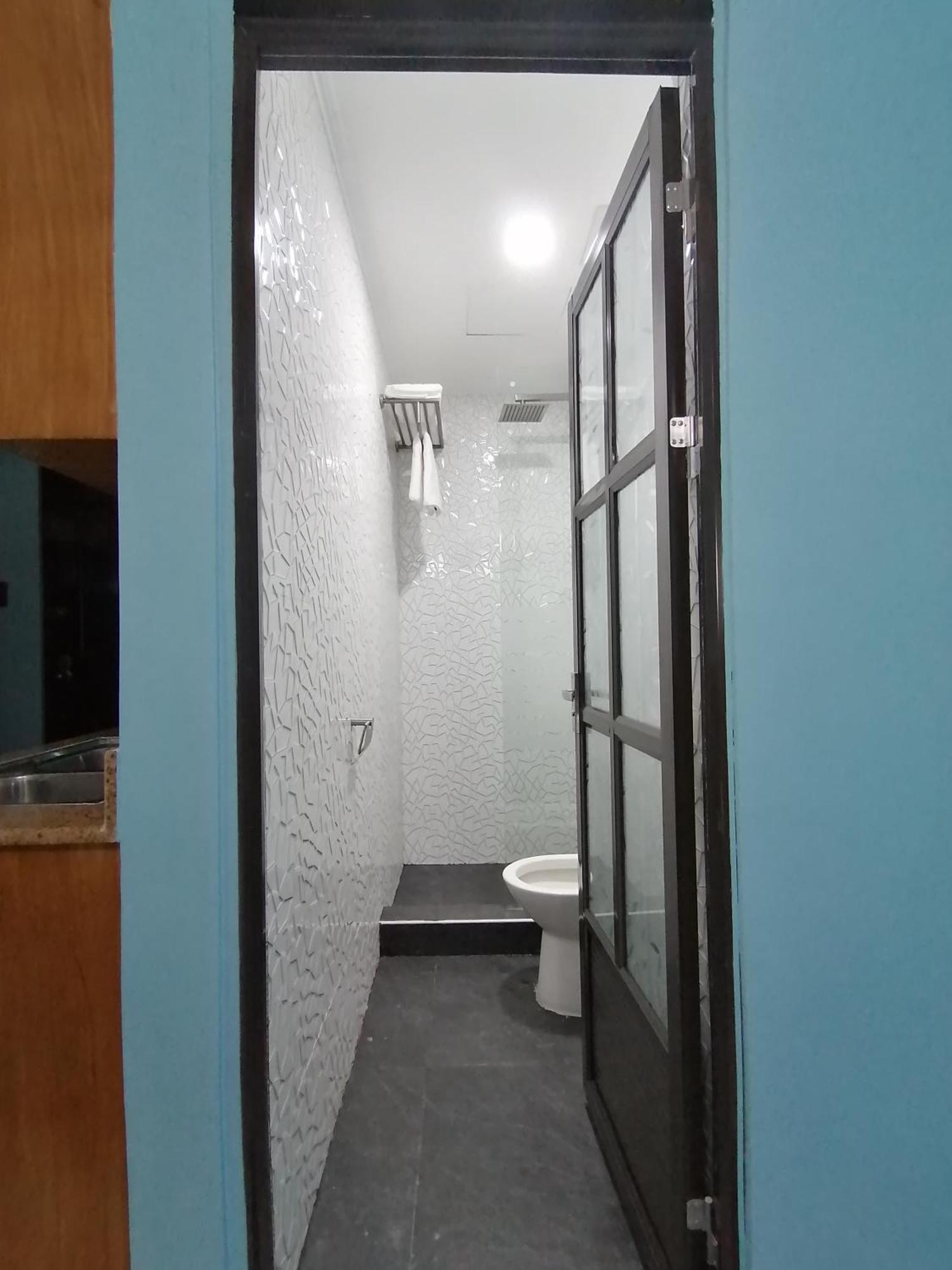 Paranaque City Cozy 2Br Staycation With Balcony Chateau Elysee For 4-6 Pax מראה חיצוני תמונה