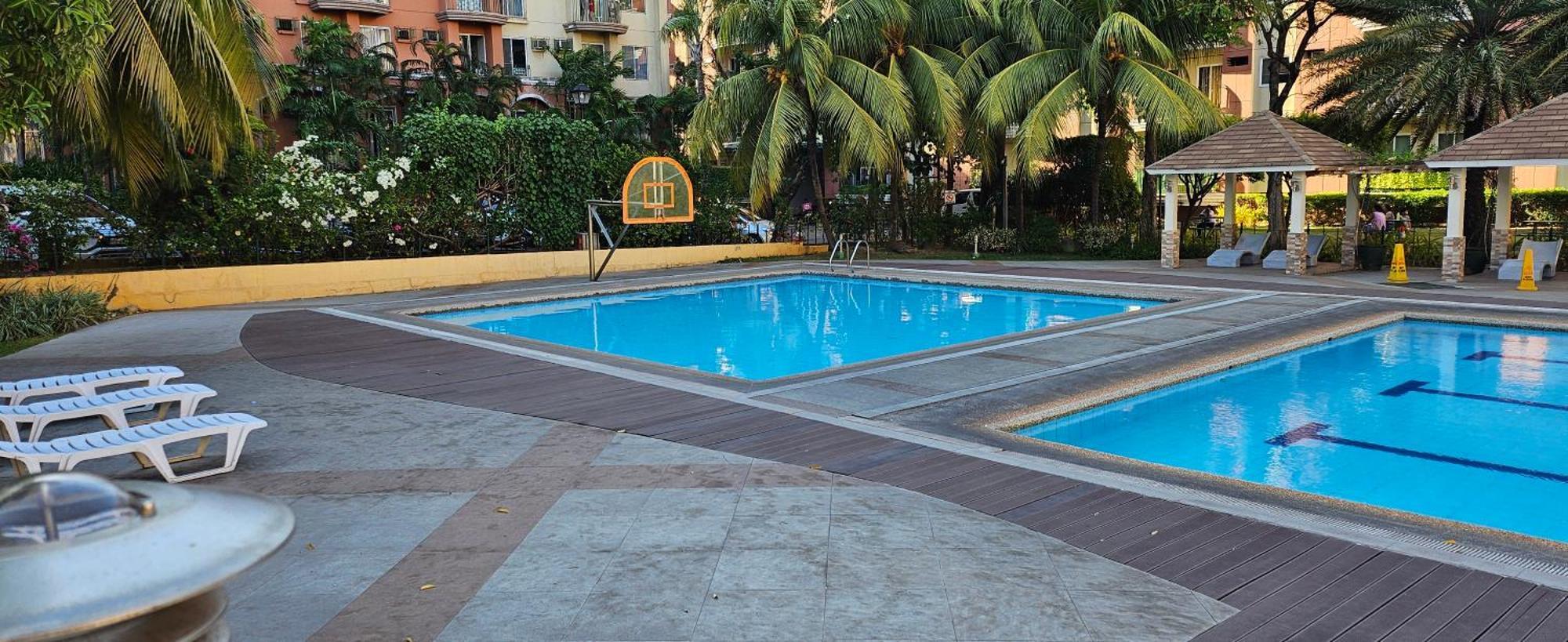 Paranaque City Cozy 2Br Staycation With Balcony Chateau Elysee For 4-6 Pax מראה חיצוני תמונה